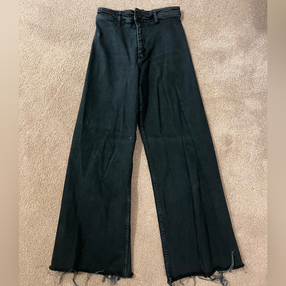 Zara wide leg marine jeans in black, size 4 and still in great condition